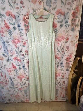 Vintage Sleeveless Mint Green Lace Maxi Dress